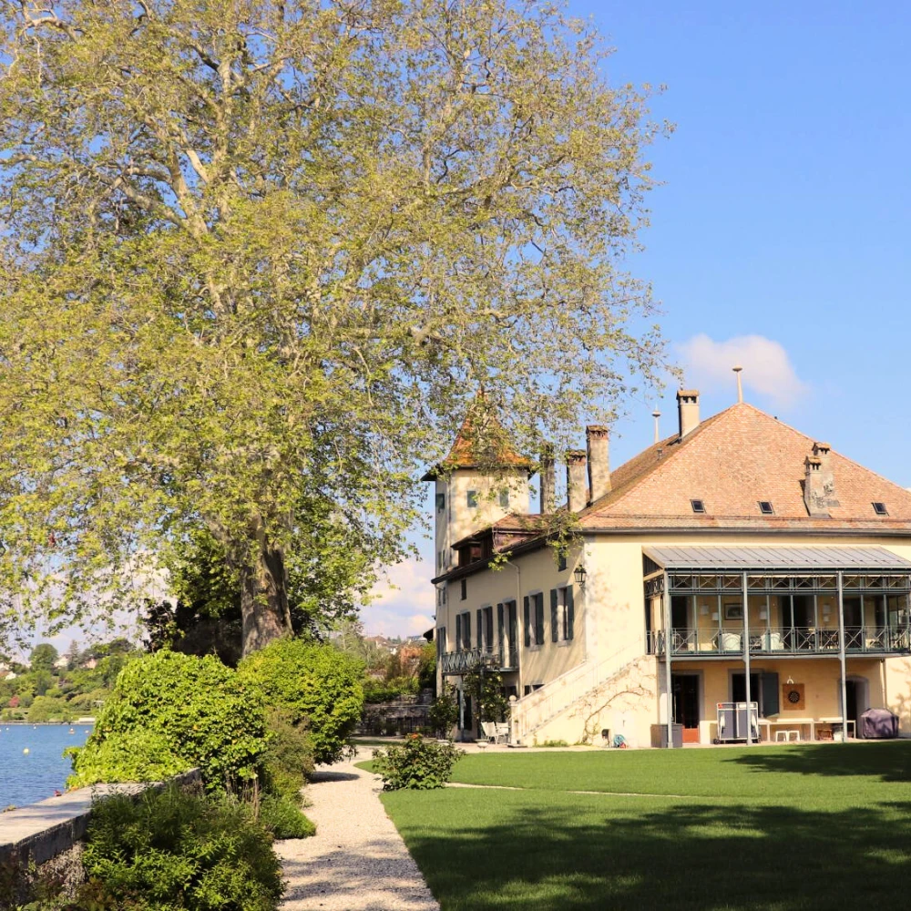 Navette Taxi Saint-Prex pour vos mariages et événements au Manoir.